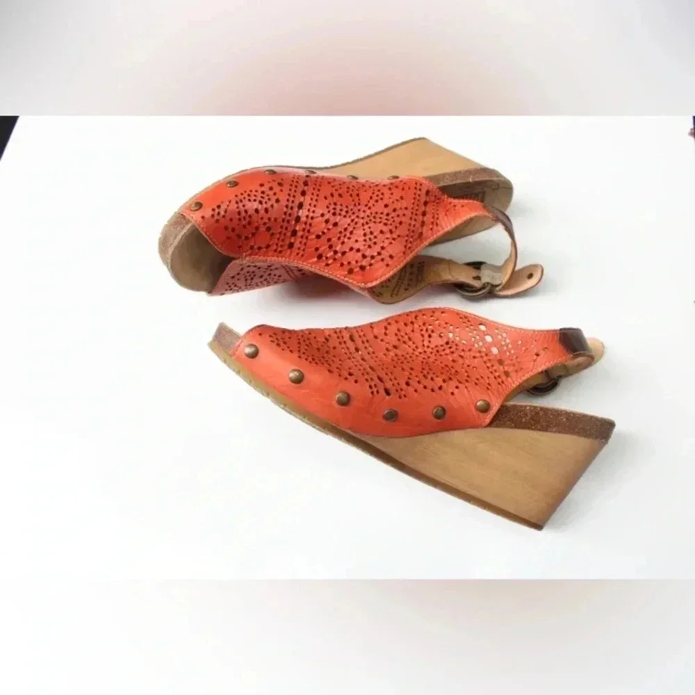 Pikolinos wedges